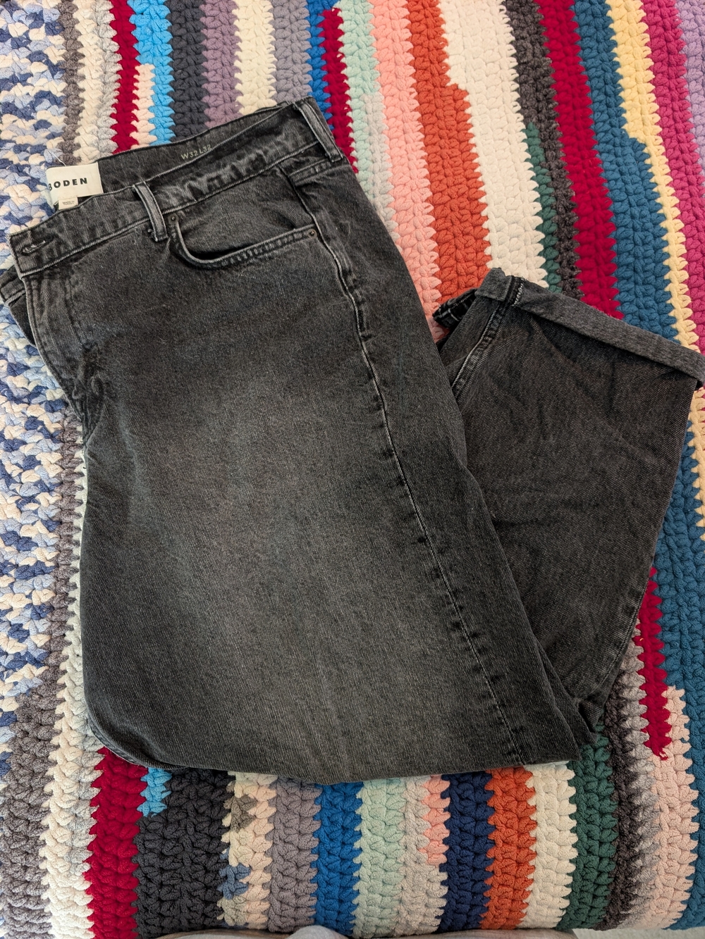 Boden Straight-Leg Jeans in Faded Black Wash